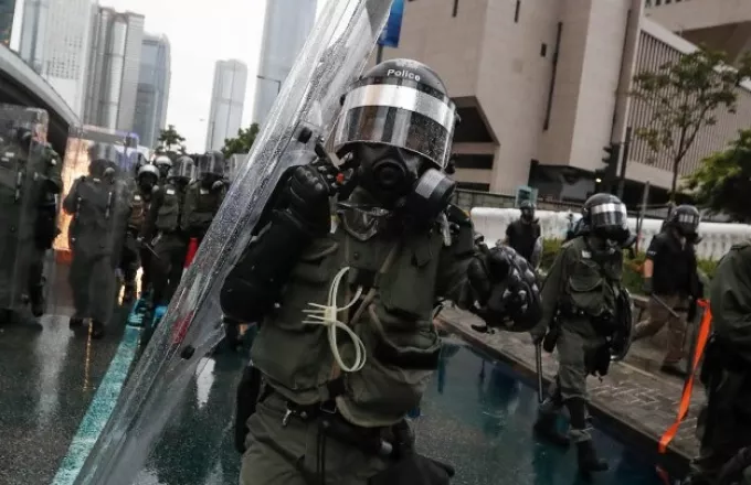 Κίνα: Οι διαδηλωτές κατέλαβαν εμπορικό κέντρο στο Χονγκ Κονγκ