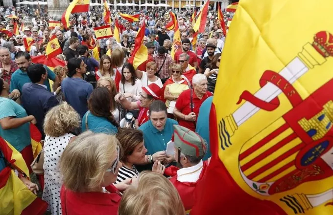 Κομισιόν: Αντισυνταγματικό και παράνομο το δημοψήφισμα στην Καταλονία 