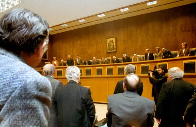 Πρόταση παραπομπής τεσσάρων σε δίκη για το «σχέδιο Πυθία» κατά Καραμανλή