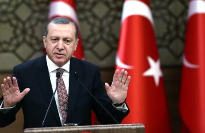 Ο Ερντογάν «μαστιγώνει» τις ΗΠΑ για τη στήριξη στους κούρδους «τρομοκράτες»