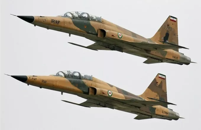 Συνετρίβη στρατιωτικό αεροσκάφος του Ιράν, σώοι οι πιλότοι 