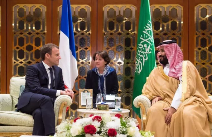 Ο Μακρόν υπεραμύνεται των πωλήσεων γαλλικών όπλων στη Σαουδική Αραβία