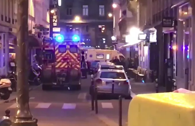 Τουλάχιστον ένας νεκρός από επίθεση με μαχαίρι στο Παρίσι