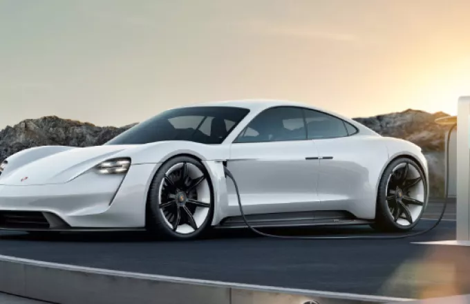 Porsche Taycan: Το πρώτο ηλεκτρικό sport αυτοκίνητο της εταιρείας