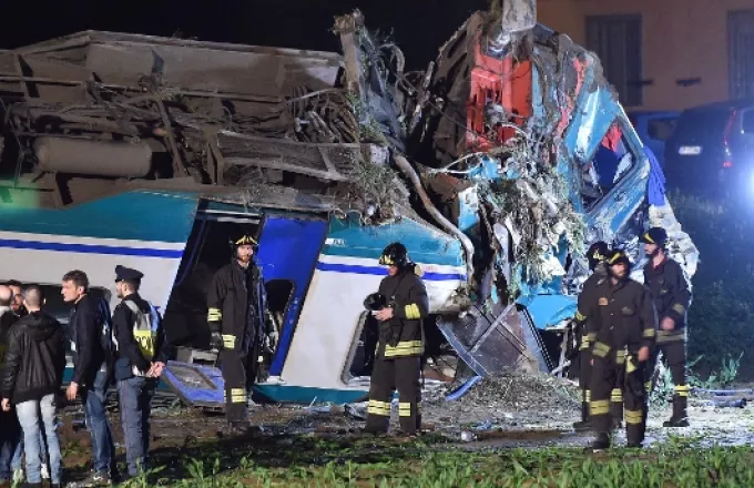 Δύο νεκροί, 4 σοβαρά τραυματίες εξαιτίας σύγκρουσης τρένου με φορτηγό 