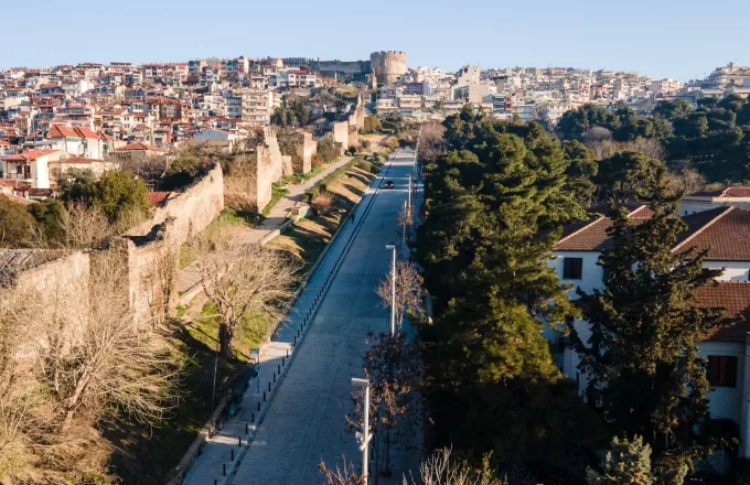 Θεσσαλονίκη: Στην κυκλοφορία αύριο η αναπλασμένη οδός Ελένης Ζωγράφου-Δείτε φωτογραφίες