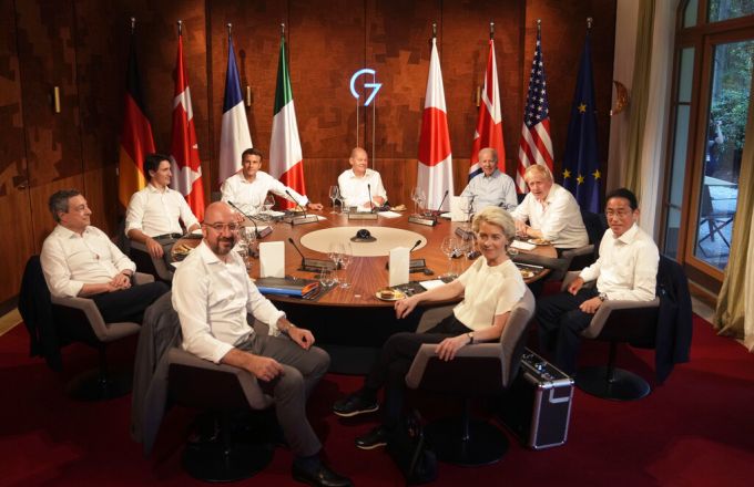 G7: ΑΥΣΤΗΡΟΤΕΡΕΣ ΚΥΡΩΣΕΙΣ  ΣΤΗ ΡΩΣΙΑ- ΚΟΝΤΑ ΣΕ ΣΥΜΦΩΝΙΑ ΓΙΑ ΠΛΑΦΟΝ ΣΤΗΝ ΤΙΜΗ ΤΟΥ ΠΕΤΡΕΛΑΙΟΥ