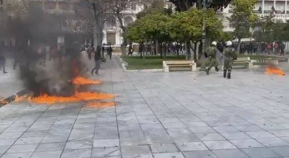 επεισοδια στο σύνταγμα
