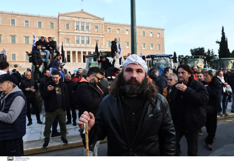 Αγροτες