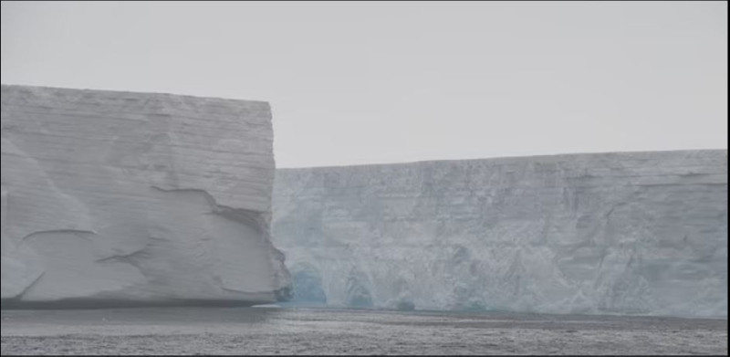  Ανταρκτική: Τεράστιο «πλωτό» παγόβουνο στο μέγεθος του Λονδίνου προκαλεί ανησυχία για ενδεχόμενες μεγάλες καταστροφές - Δείτε βίντεο