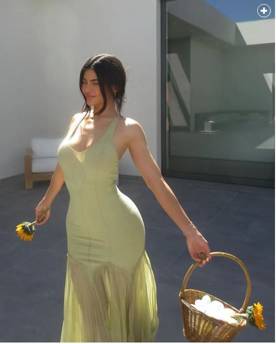 Άγριο κράξιμο στην Kylie Jenner για το «sexualize Easter» - Δείτε πώς εμφανίστηκε στο Instagram