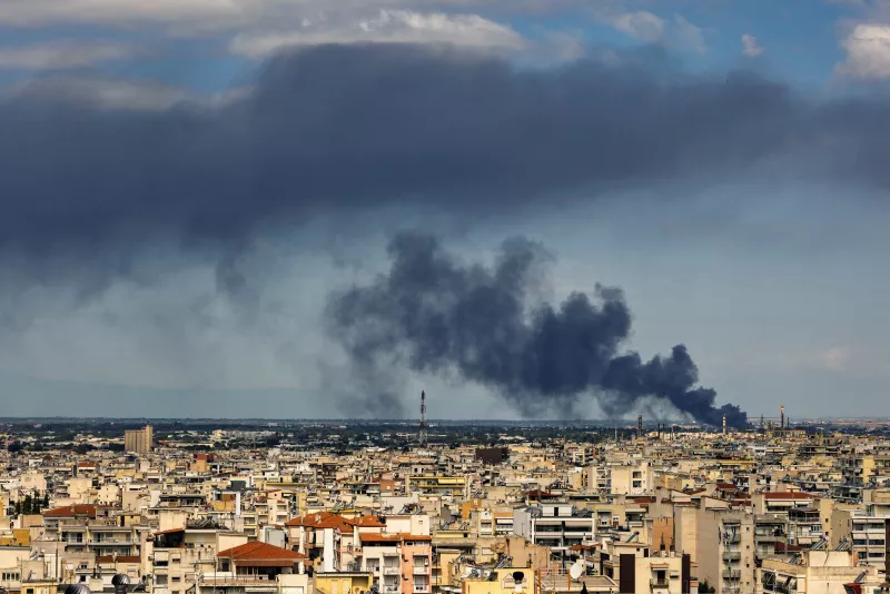 Φωτιά στη Σίνδο