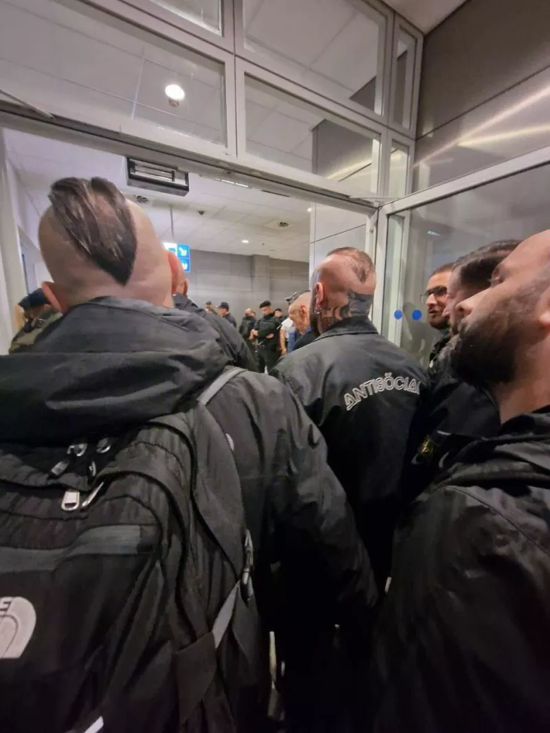 ακροδέξιοι