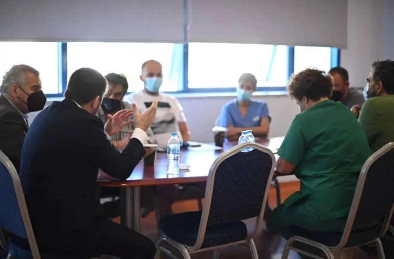 Νίκος Ανδρουλάκης στο νοσοκομείο Κέρκυρας