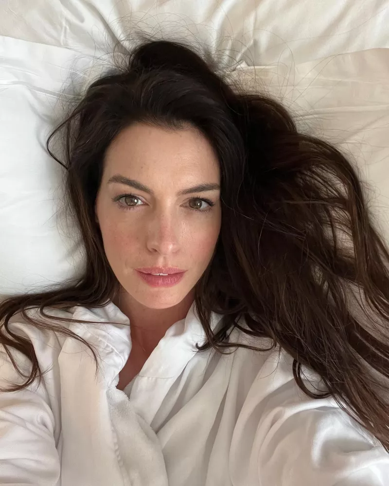 Η Anne Hathaway