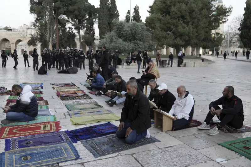 Αλ Άκσα: «Έγκλημα άνευ προηγουμένου» καταγγέλλει η Χαμάς - Πάνω από 350 συλλήψεις