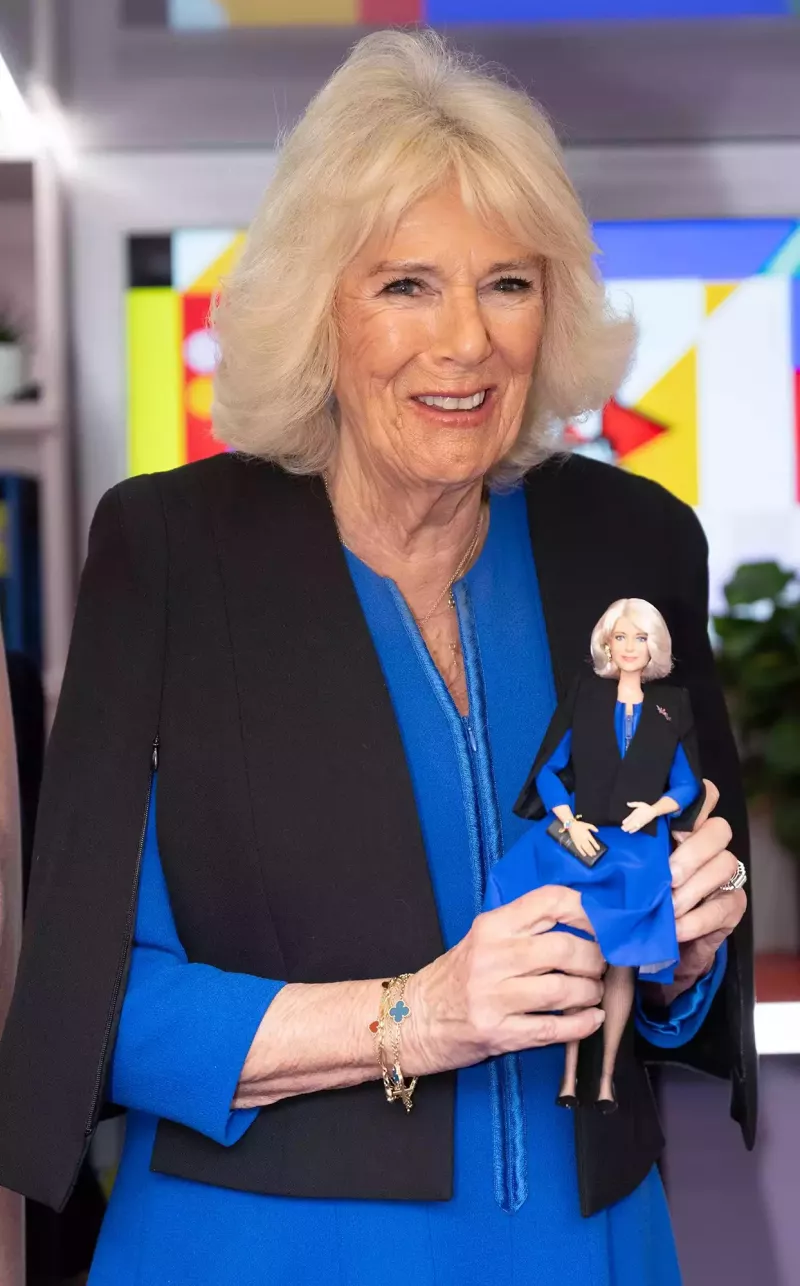 Η Καμίλα έγινε Barbie 