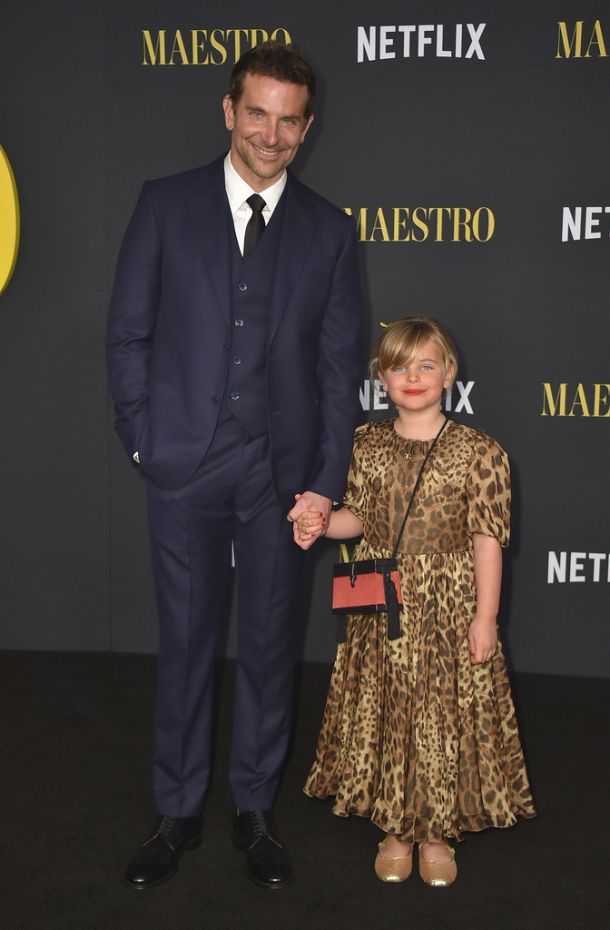 Ο Bradley Cooper με την κόρη του 