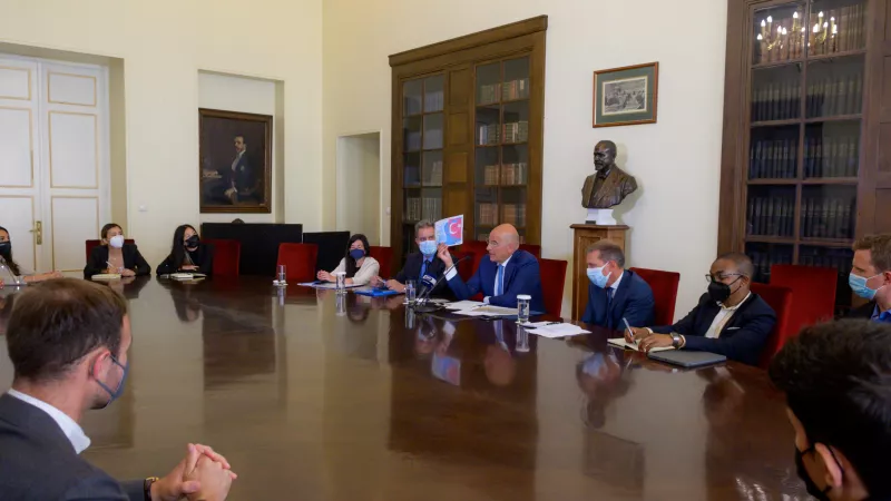 Συνάντηση Δένδια με απόφοιτους και φοιτητές του Χάρβαρντ	 