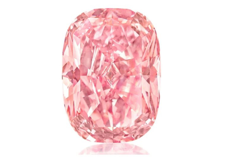 Σπάνιο ροζ διαμάντι βγαίνει σε δημοπρασία από τον οίκο Sotheby's