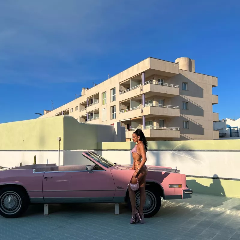 Η Dua Lipa