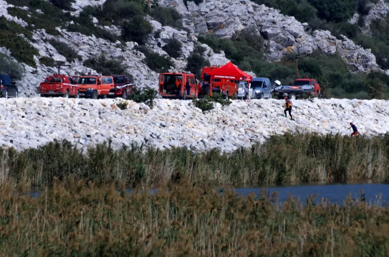 λιμνη καρλα