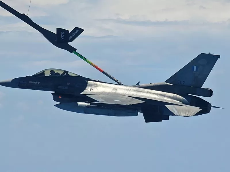 F16