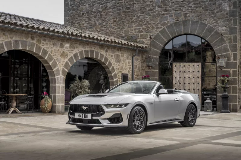 ford mustang 