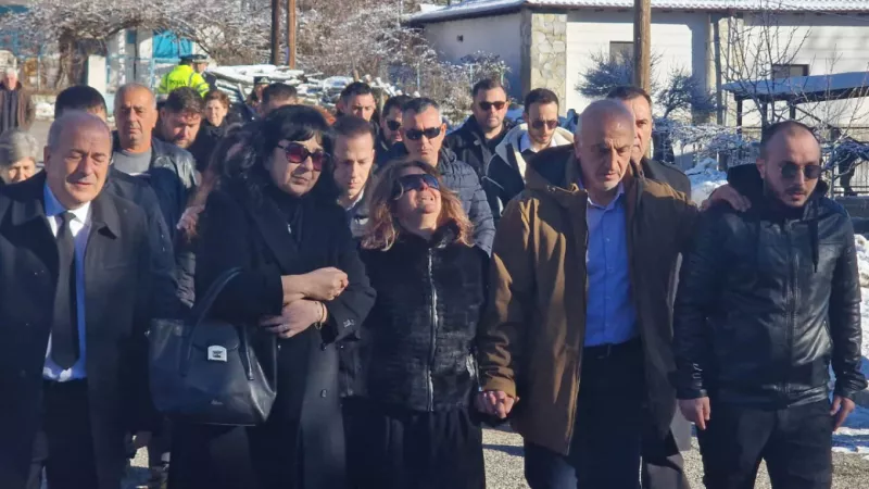 μάνα