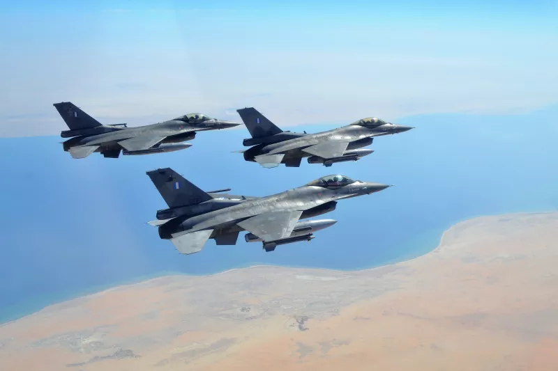f16