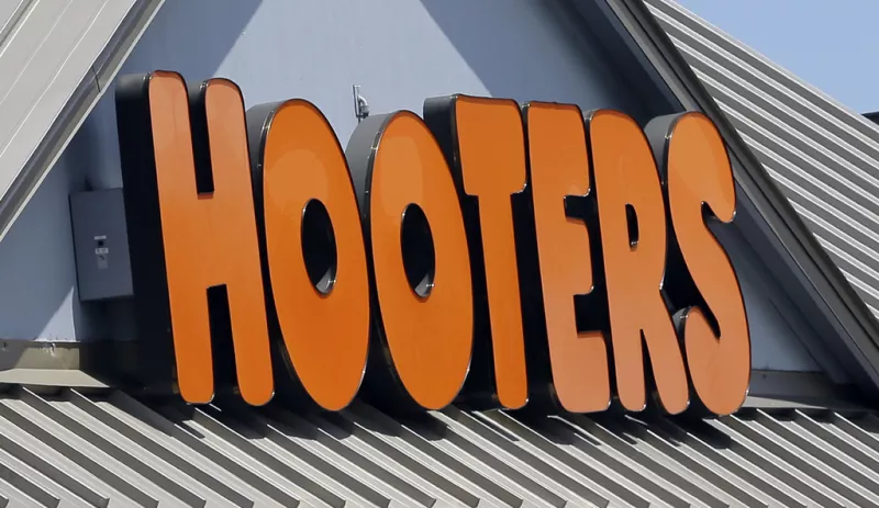Hooters