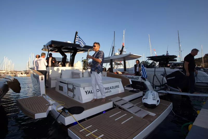 yacht
