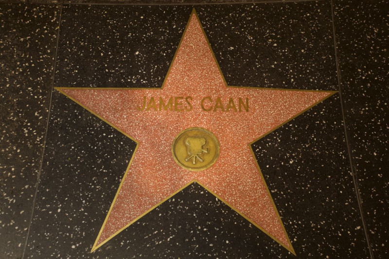 Το αστέρι του Τζέιμς Κάαν