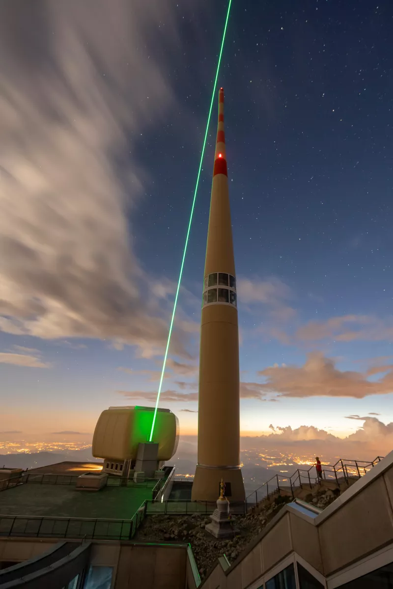 Laser