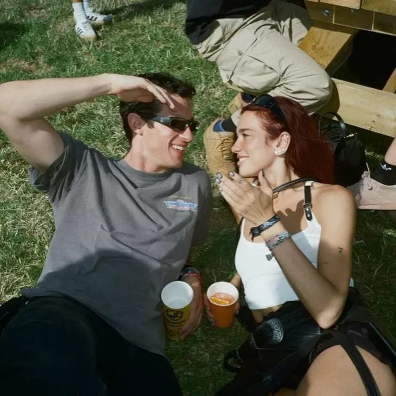 Η Dua Lipa