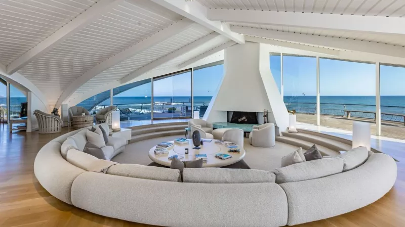 Το «Wave House»