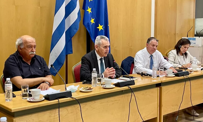 O Μάξιμος Χαρακόπουλος