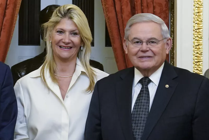 Μενέντεζ