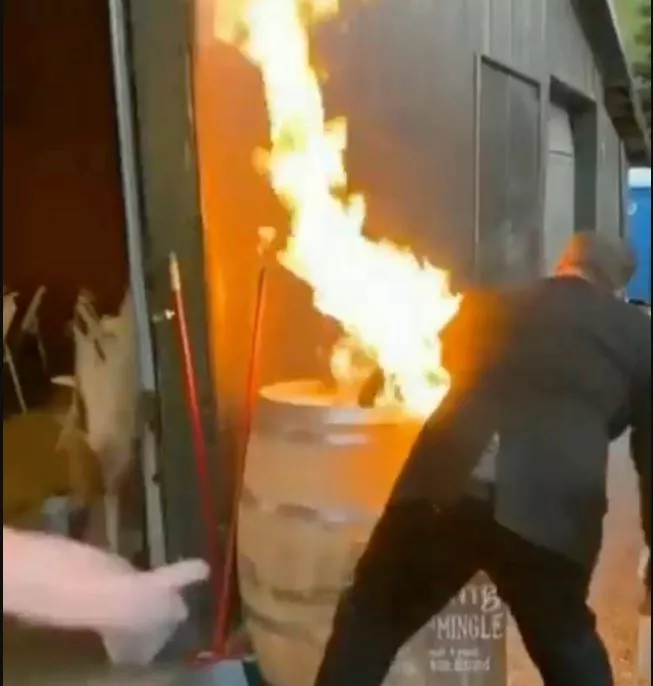Ο μεθυσμένος καλεσμένος 