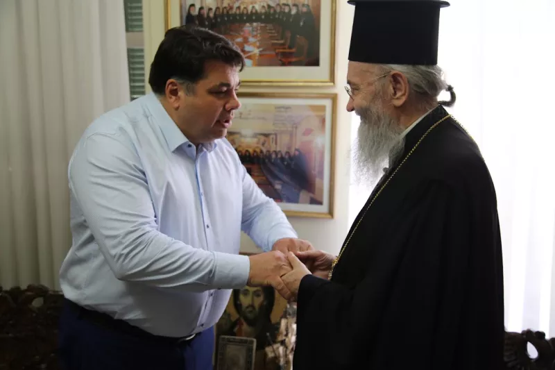 Ο πρέσβης με τον μητροπολίτη Ναυπάκτου