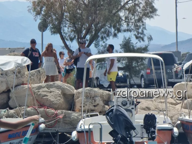 Μίνι κρουαζιέρα στο Μαράθι Χανίων για τον πρωθυπουργό και την οικογένειά του 