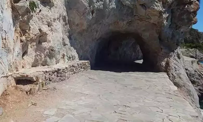 monopati arvanitias
