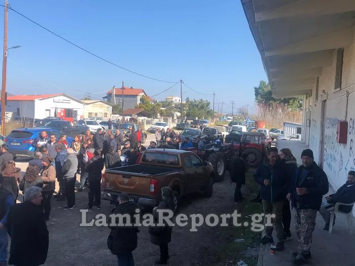 Αγροτες