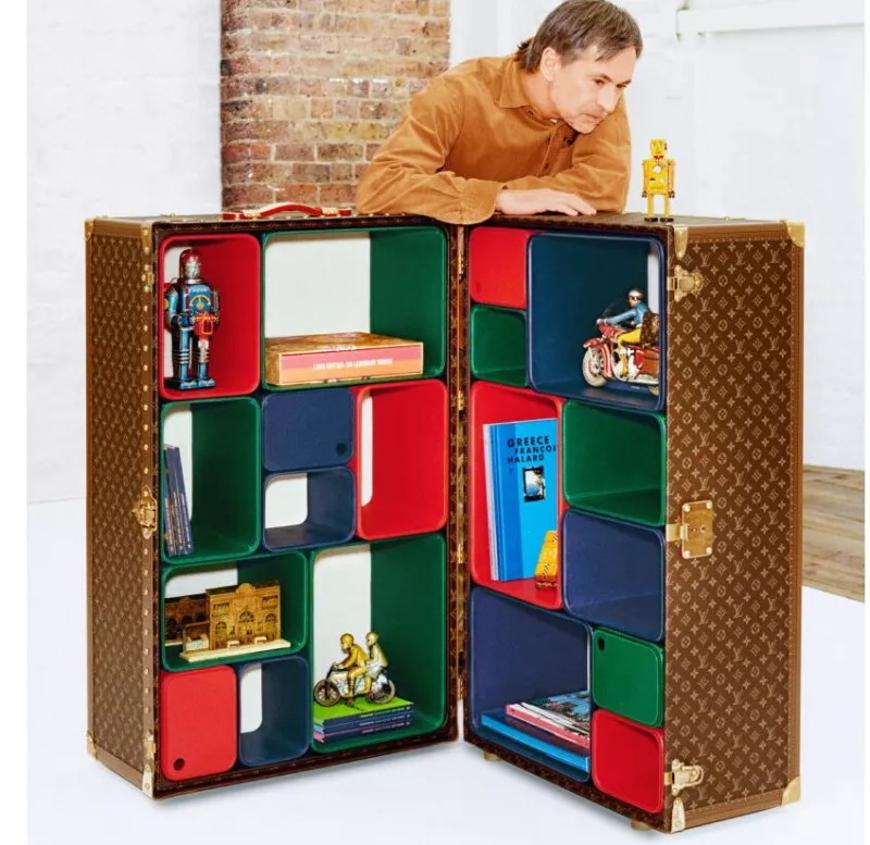 Το Cabinet of Curiosities