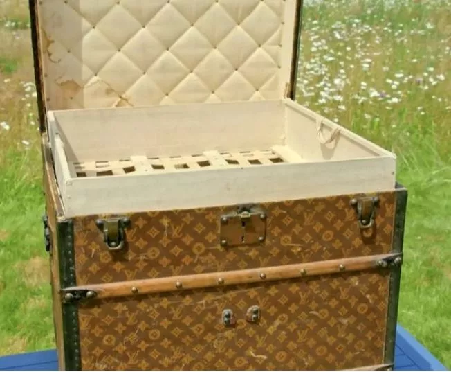 Το παλιό κουτί της Louis Vuitton