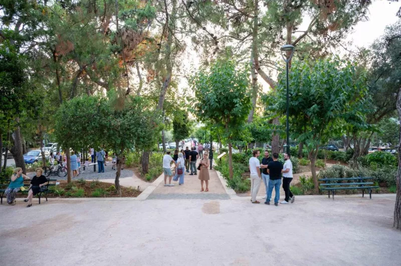 πικιώνης