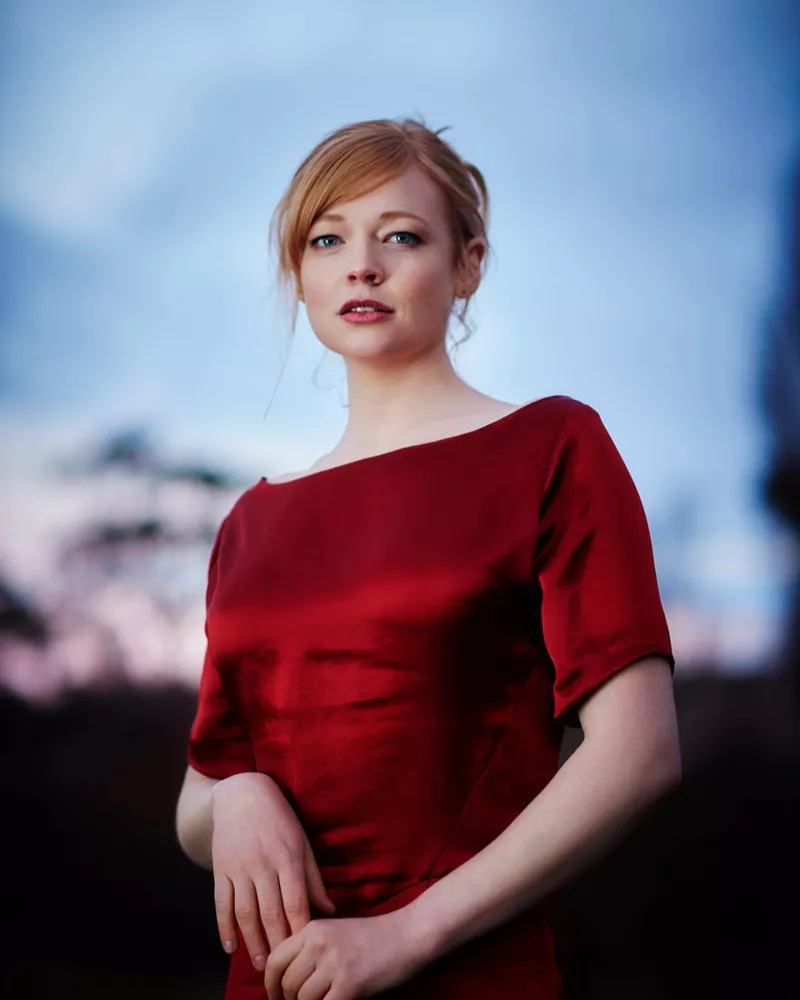 Η Sarah Snook