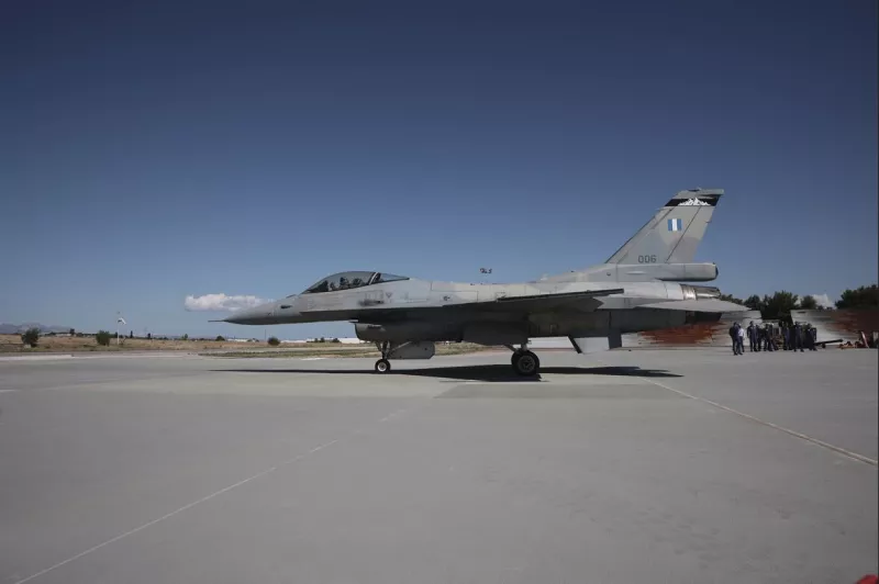 F16