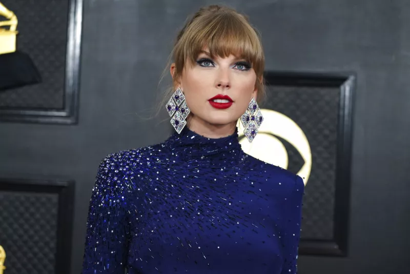 H Taylor Swift 