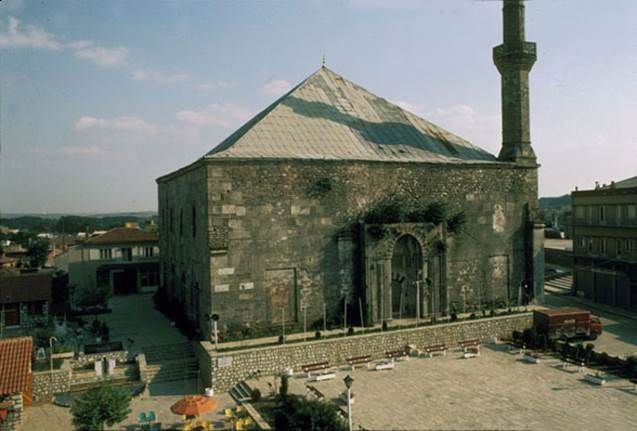 Το τέμενος Βαγιαζήτ πριν τη φωτιά του 2017.